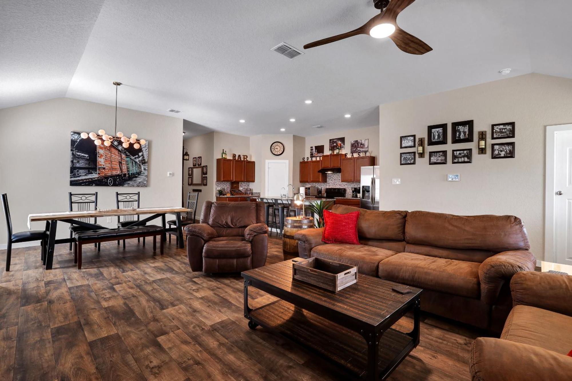 Speakeasy - A Birdy Vacation Rental San Antonio Exterior foto